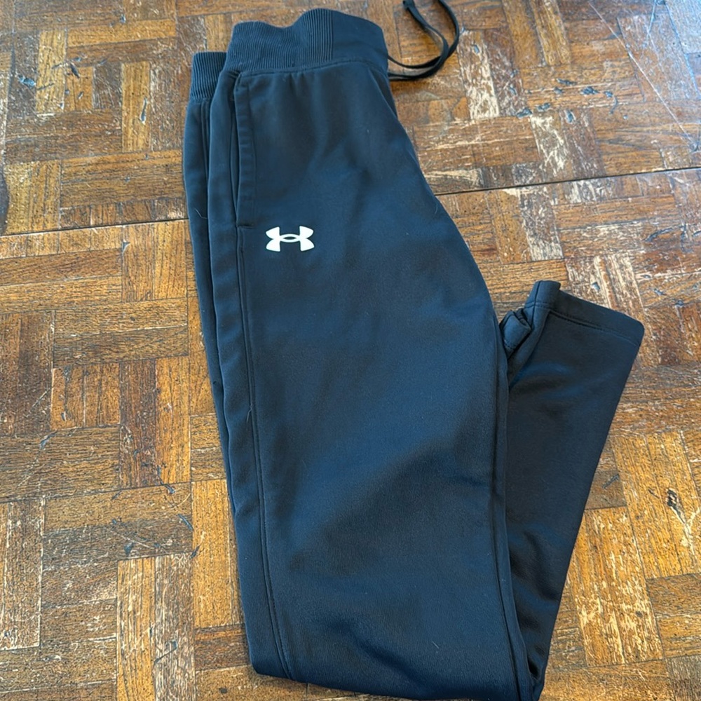 Under Armour girls sweatpants size M
